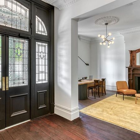 Farmers Home Hotel Нортам Экстерьер фото